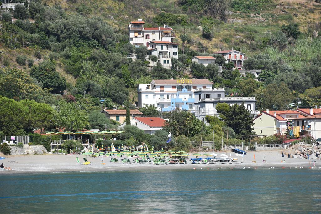 Hotel La Carruba Cetraro Exterior foto